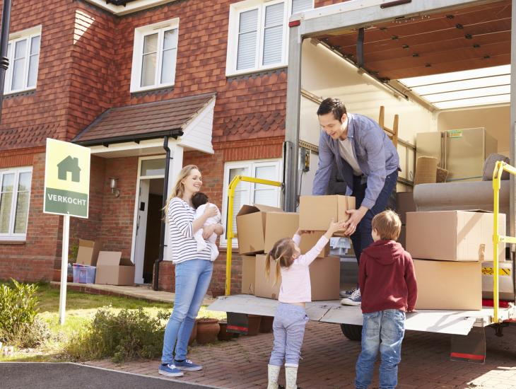 Gezin verhuist naar andere woning