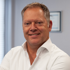 Chris van der Harten